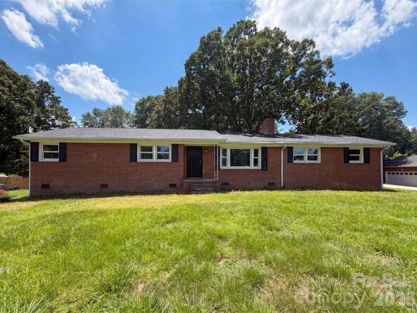 1911 Amberhill Lane , Charlotte, NC 28216