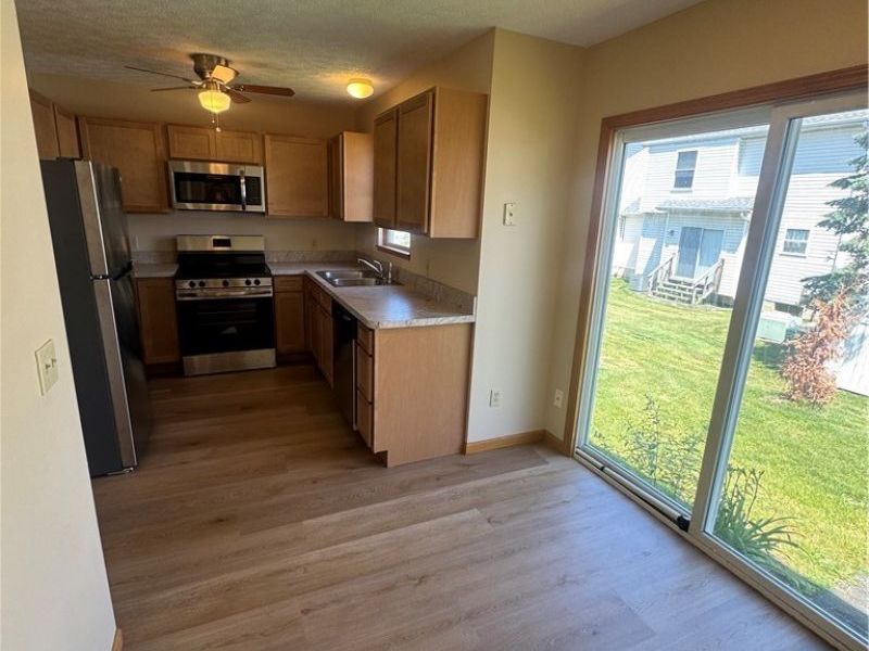 951 Penn Place, Painesville, OH 44077 Photo 4