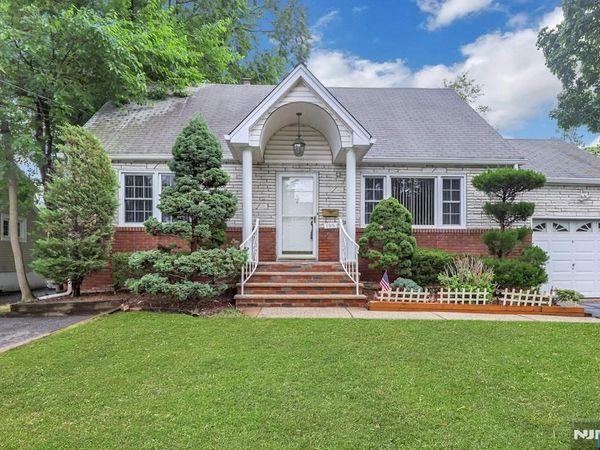 195 Bergen Avenue, NEW MILFORD, NJ 07646