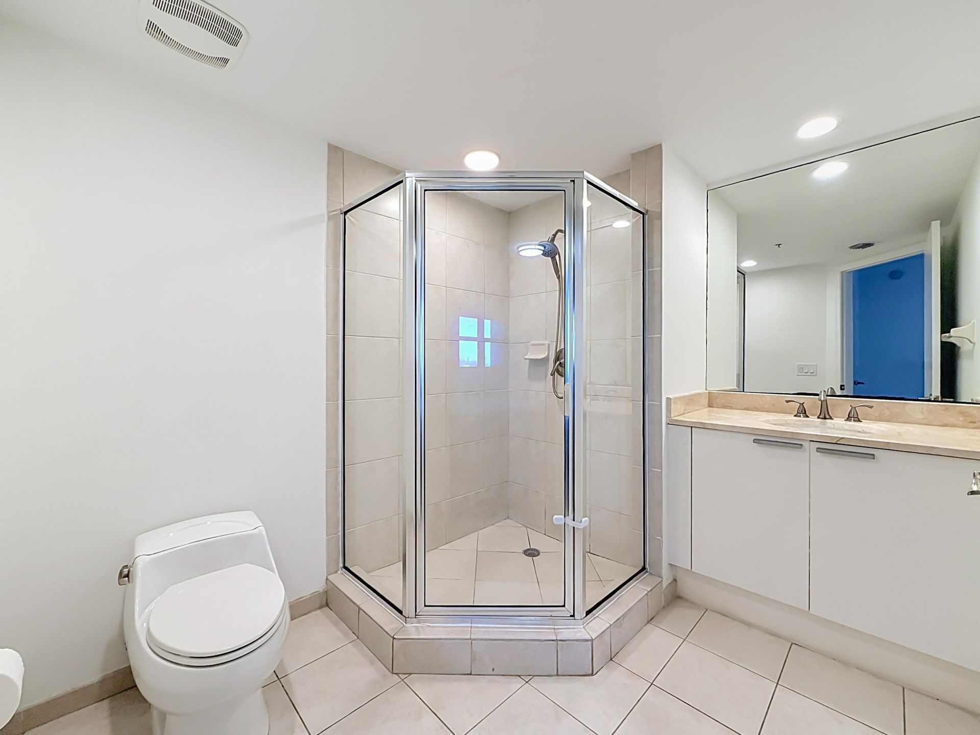 14951 Royal Oaks Lane, Unit 505, North Miami, FL 33181 Photo