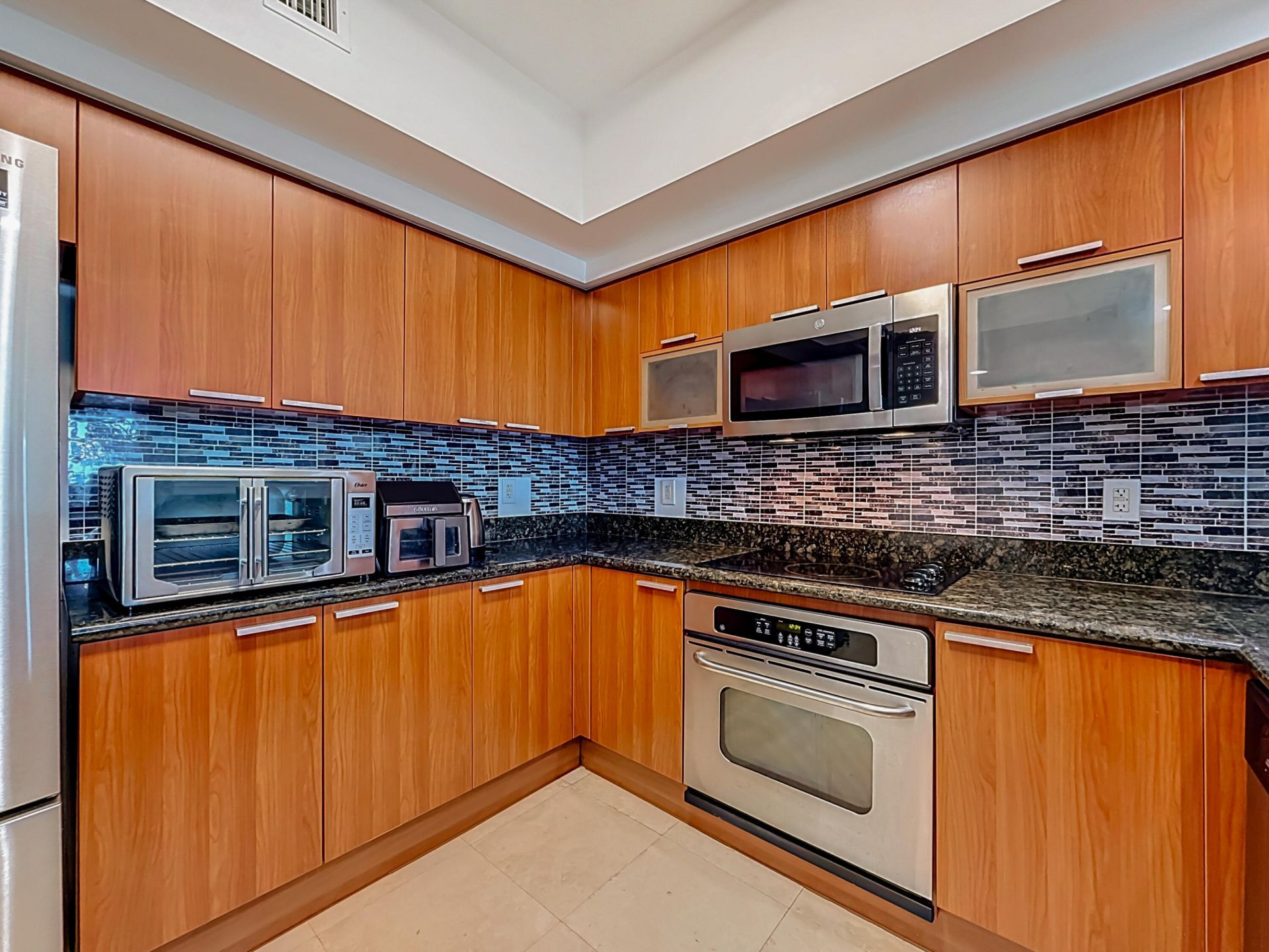14951 Royal Oaks Lane, Unit 505, North Miami, FL 33181 Photo