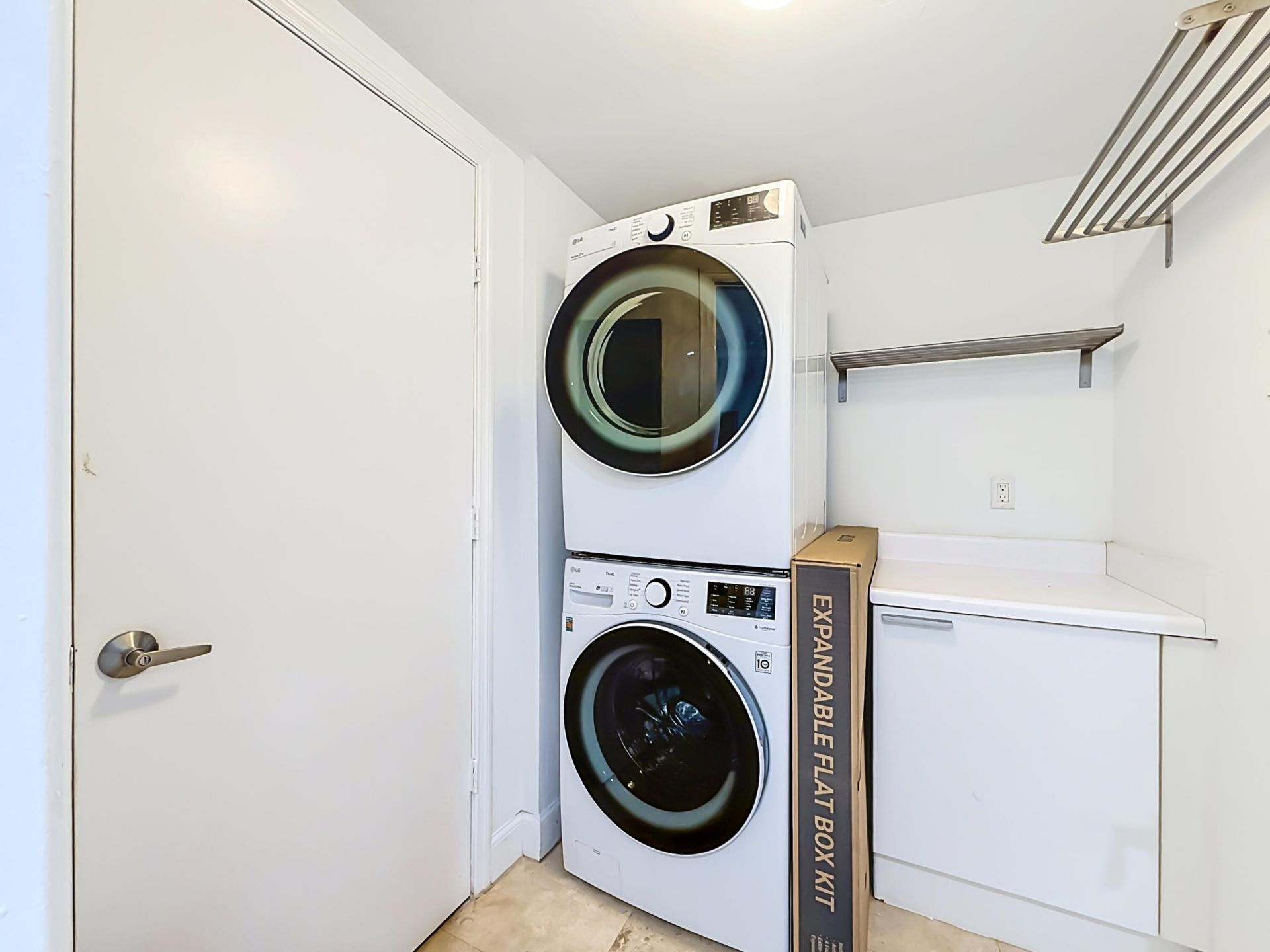 14951 Royal Oaks Lane, Unit 505, North Miami, FL 33181 Photo
