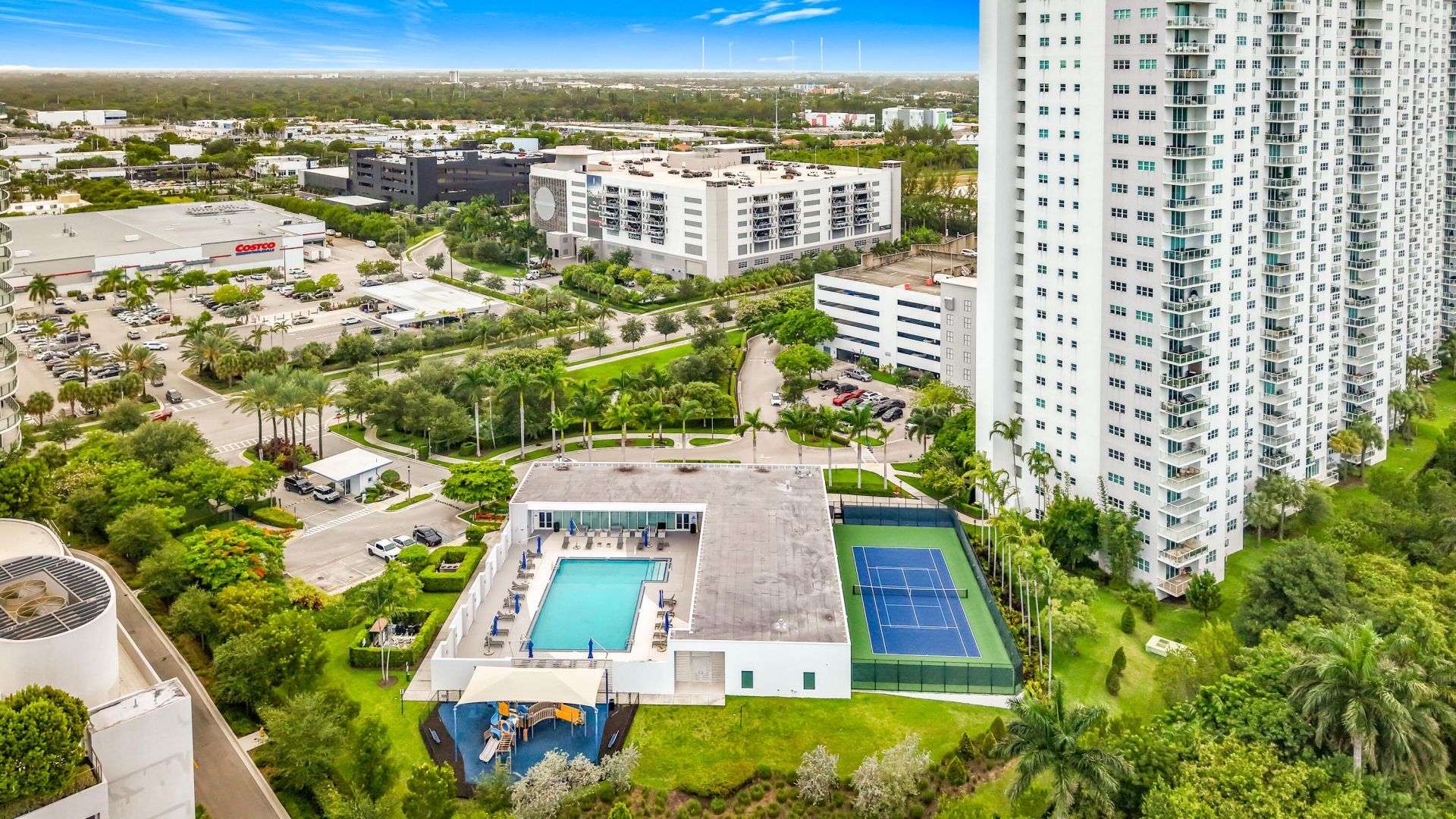14951 Royal Oaks Lane, Unit 505, North Miami, FL 33181 Photo