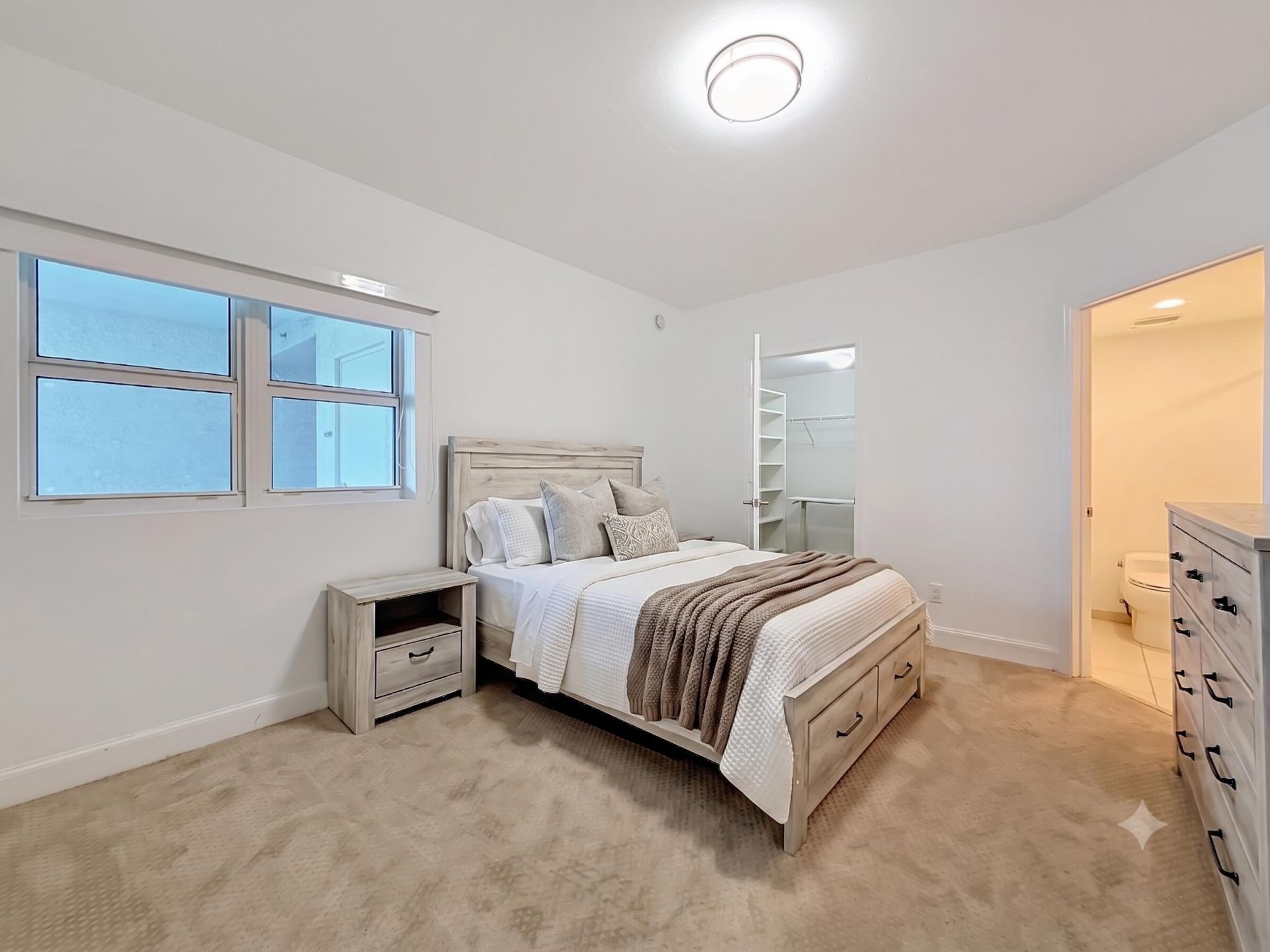 14951 Royal Oaks Lane, Unit 505, North Miami, FL 33181 Photo