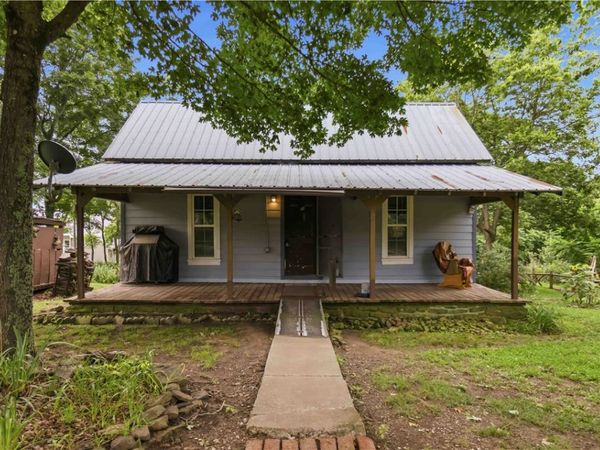 10193 E Devils Den Road , Winslow, AR 72959
