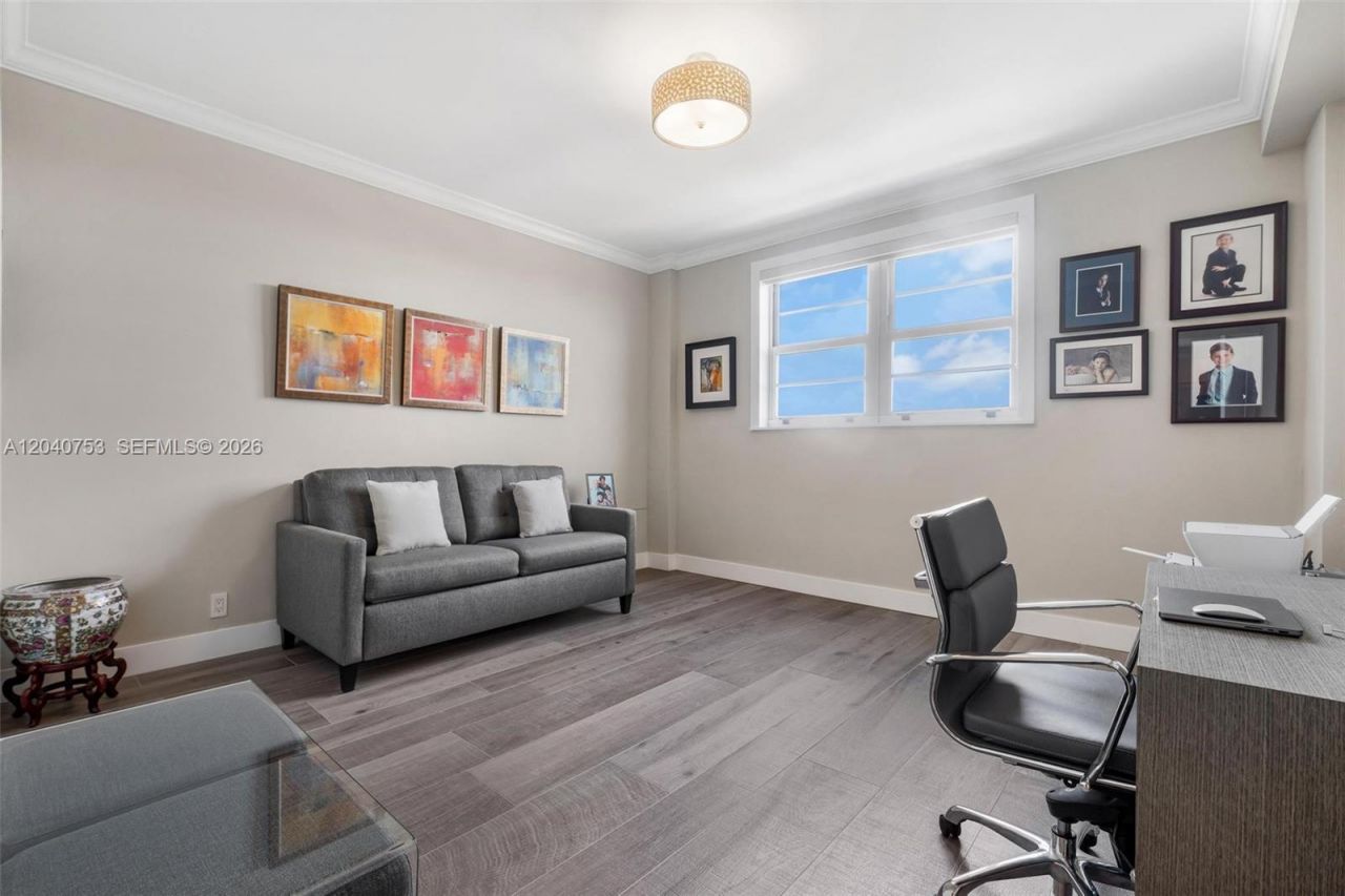 90 Edgewater Dr , Unit PH03, Coral Gables, FL 33133 Photo