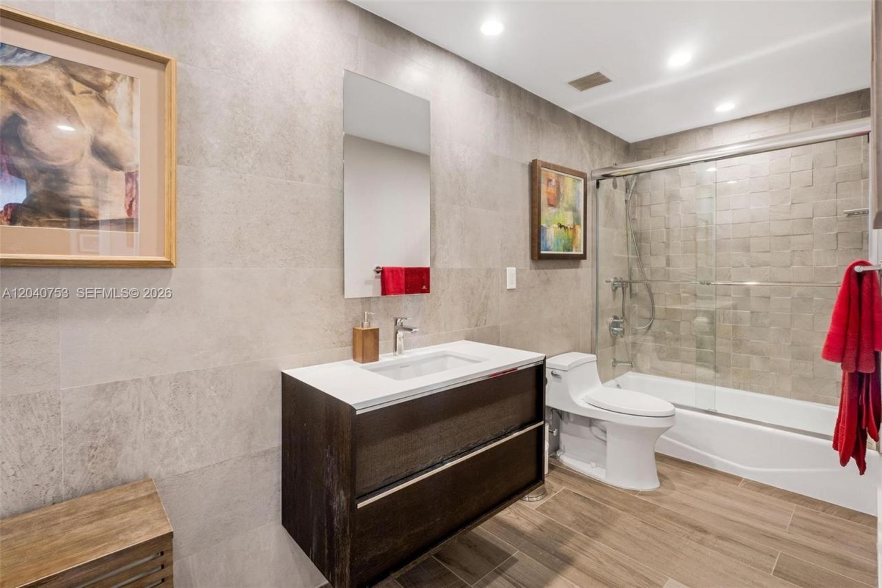 90 Edgewater Dr , Unit PH03, Coral Gables, FL 33133 Photo
