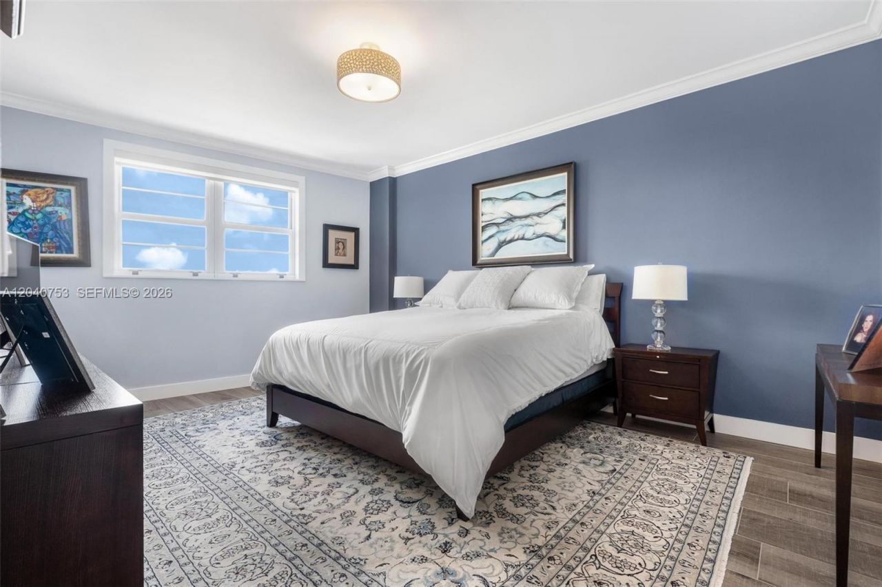 90 Edgewater Dr , Unit PH03, Coral Gables, FL 33133 Photo