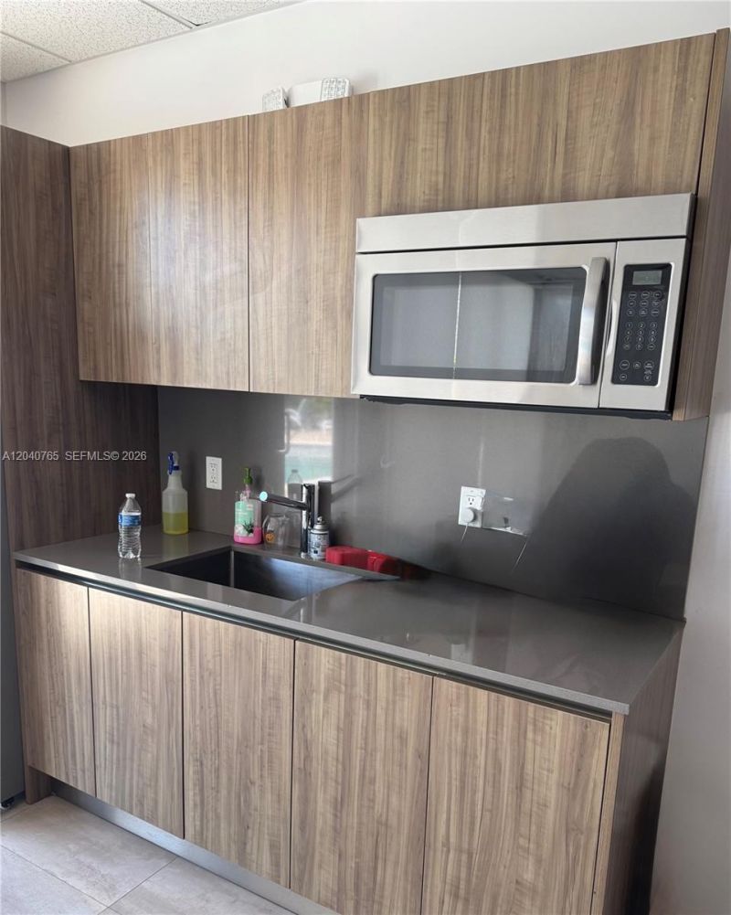 1555 N Treasure Dr , Unit 313, North Bay Village, FL 33141 Photo