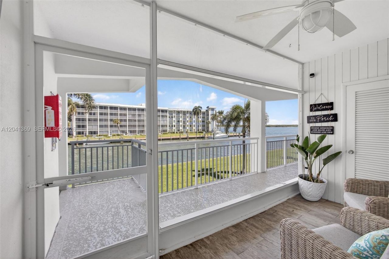 111 Shore Ct , Unit 205, North Palm Beach, FL 33408 Photo
