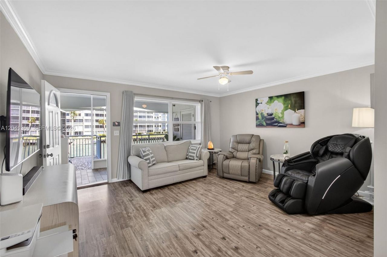111 Shore Ct , Unit 205, North Palm Beach, FL 33408 Photo
