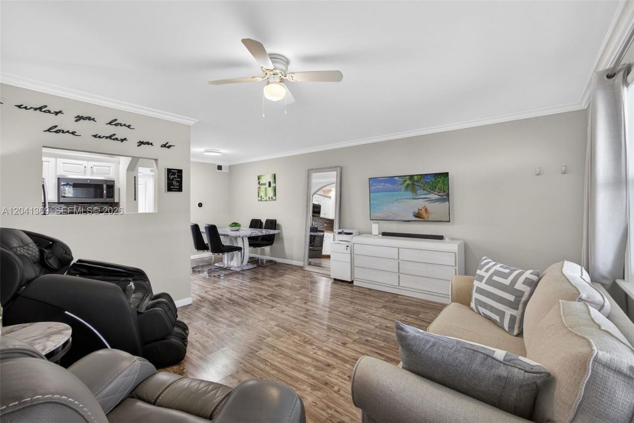 111 Shore Ct , Unit 205, North Palm Beach, FL 33408 Photo