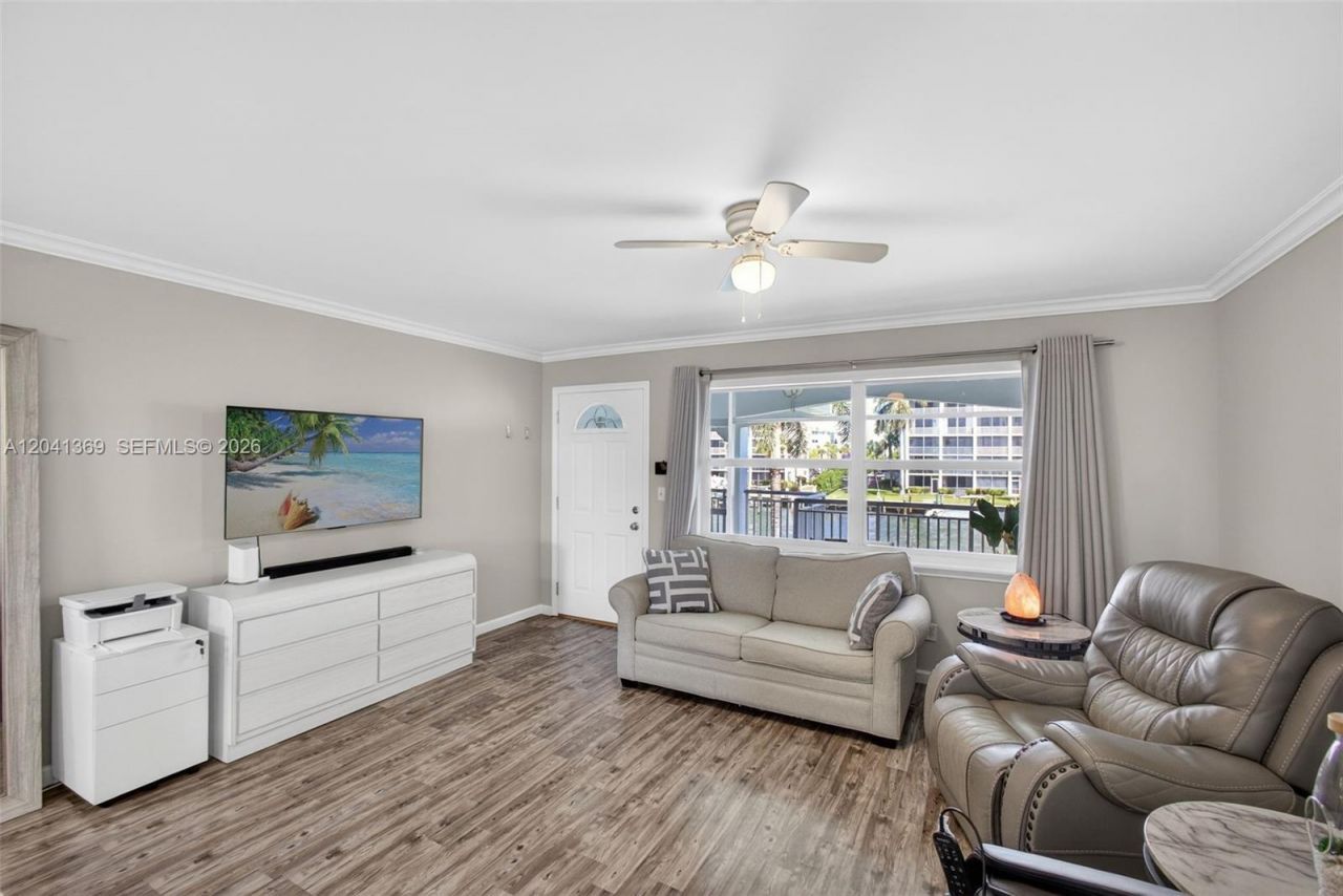 111 Shore Ct , Unit 205, North Palm Beach, FL 33408 Photo