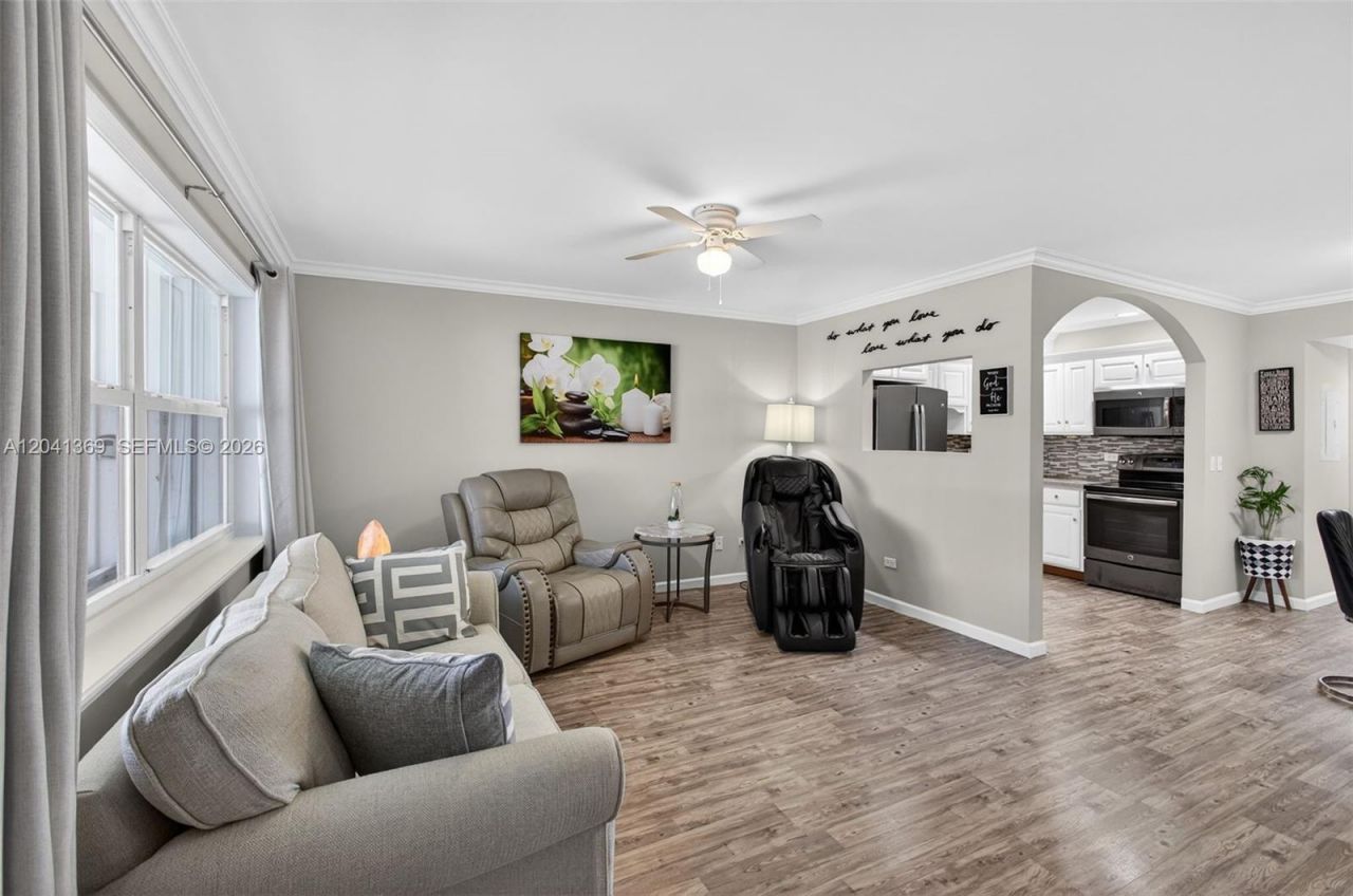 111 Shore Ct , Unit 205, North Palm Beach, FL 33408 Photo