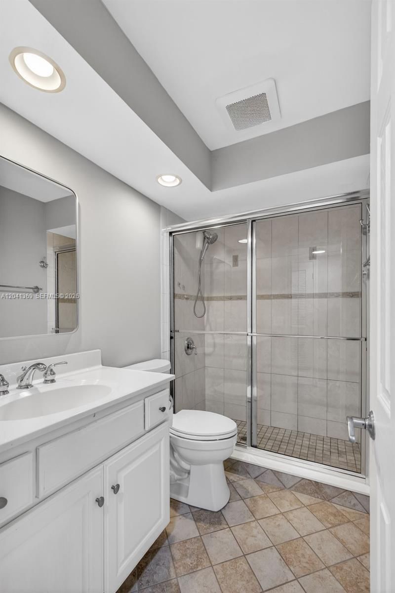 111 Shore Ct , Unit 205, North Palm Beach, FL 33408 Photo