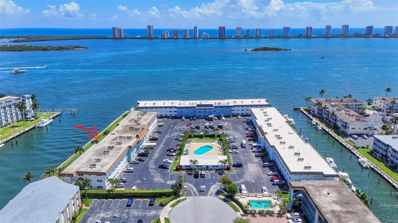 111 Shore Ct, Unit 205, North Palm Beach, FL 33408 Photo