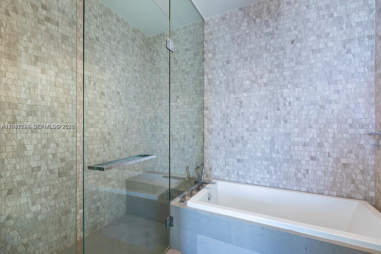 88 SW 7th St , Unit 4106, Miami, FL 33130 Photo