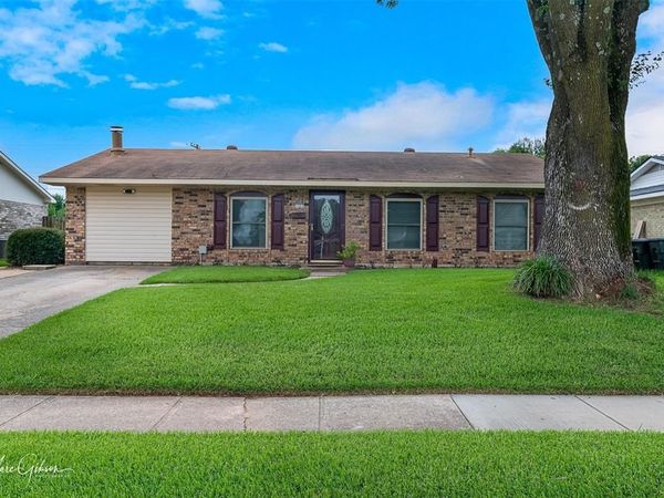 1523 Holiday Place, Bossier City, LA 71112