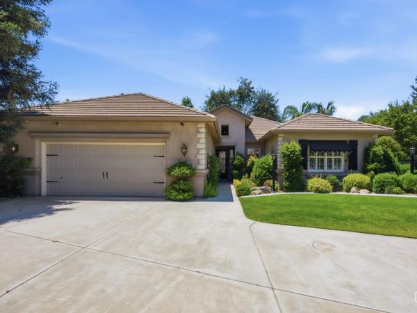 3223 Peace Rose Street, Bakersfield, CA 93311