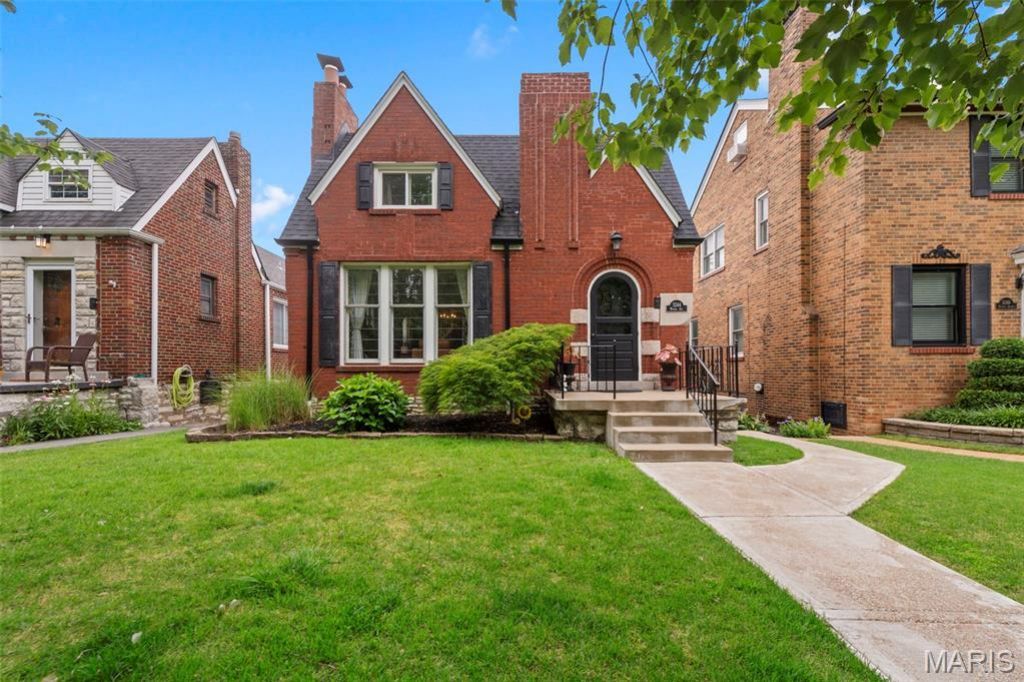 5244 Winona Avenue, Saint Louis, MO 63109 Main Photo