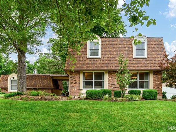 1776 Schoettler Valley Drive, Chesterfield, MO 63017