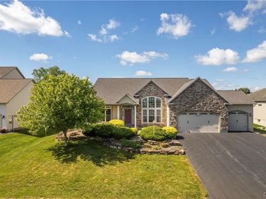 5153 Lyle Drive, Clay, NY 13041