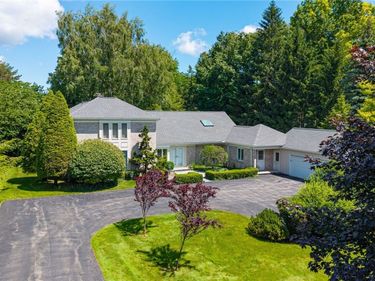 29 Whitestone Lane , Rochester, NY 14618