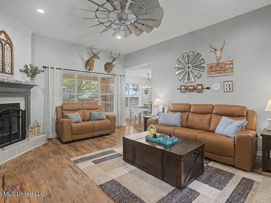 Property Image 6