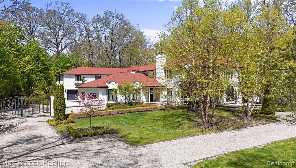5190 Clarendon Crest Street, Bloomfield Township, MI 48302 Main Photo