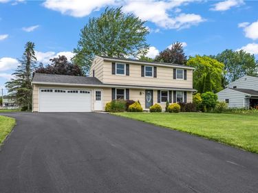 80 Maple Hill Farm Road , Penfield, NY 14526