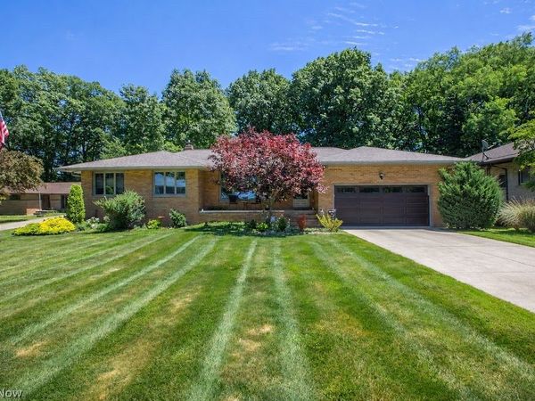 7165 Glencairn Drive , Parma, OH 44134