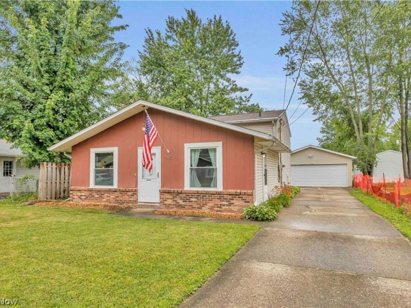 5983 Rosebelle Avenue, North Ridgeville, OH 44039 Photo 2