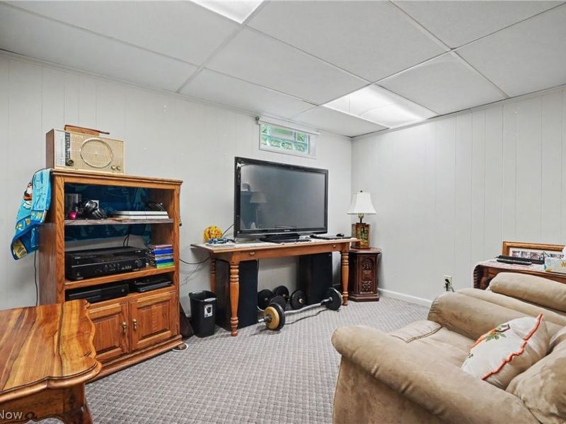 669 Westridge Road, Akron, OH 44333 Photo 18