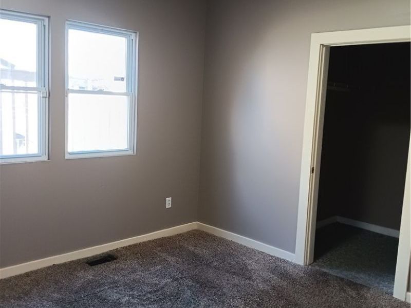 505 Rentschler Street , Akron, OH 44304 Photo 4