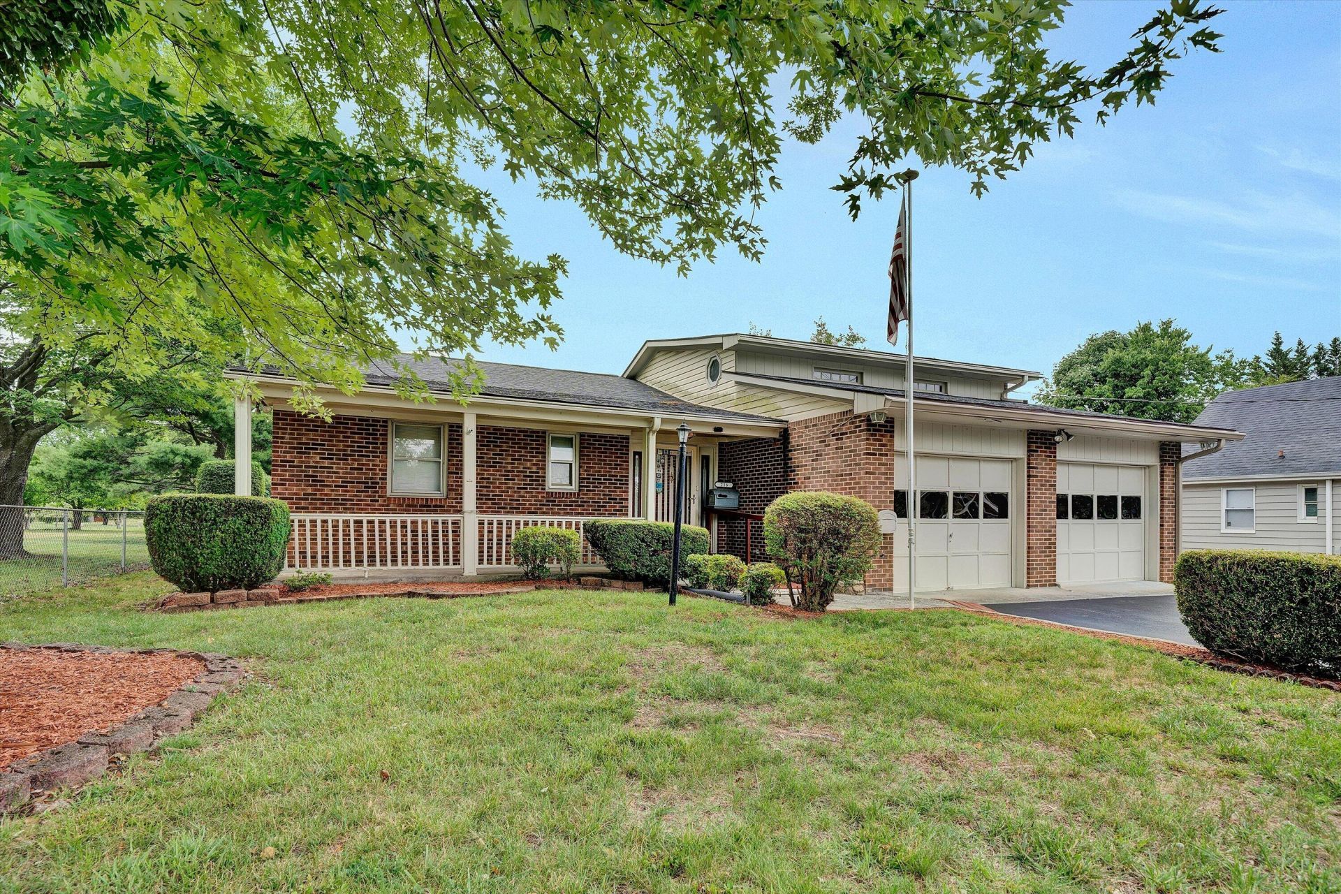 216 Poplar Ave, Salem, VA 24153 Main Photo