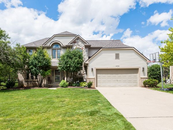 40740 Delta Drive, Northville, MI 48168
