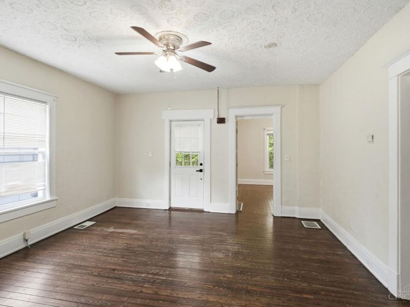 5128 Blaesi Street, Cincinnati, OH 45227 Photo 3