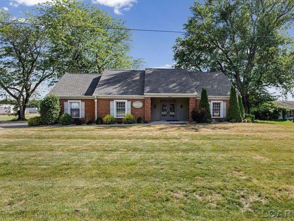 8651 E U.S. 223 , Blissfield, MI 49228