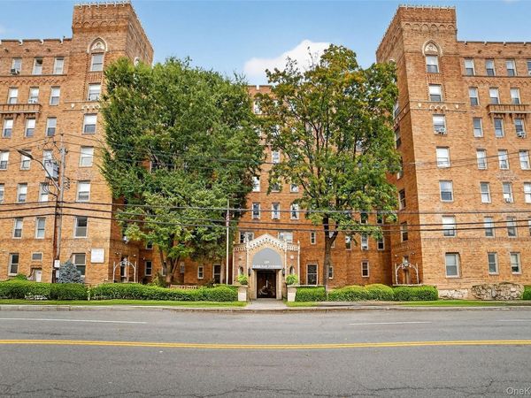 219 Bronx River Road , Unit 2L, Yonkers, NY 10704