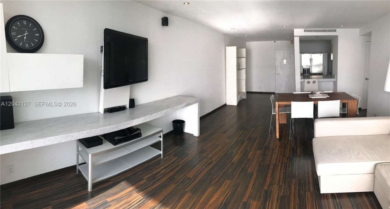 1000 West Ave, Unit 318, Miami Beach, FL 33139 Photo