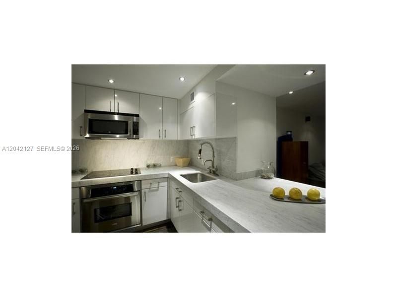 1000 West Ave, Unit 318, Miami Beach, FL 33139 Photo