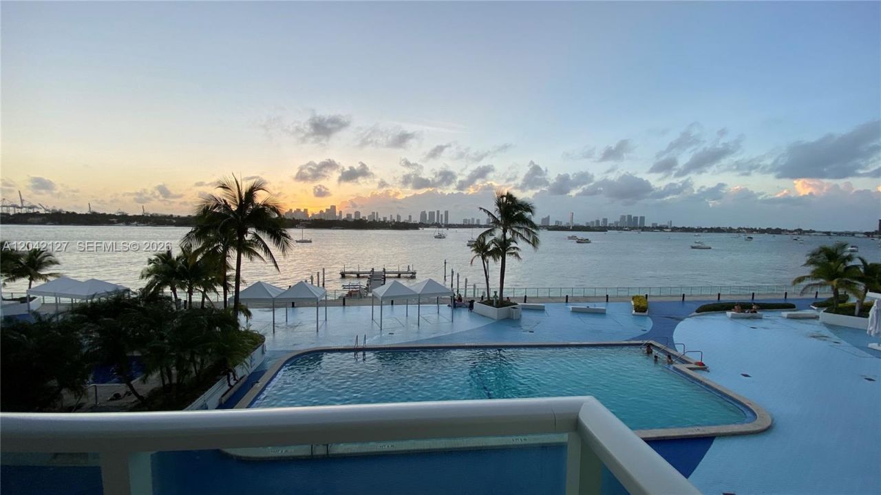 1000 West Ave, Unit 318, Miami Beach, FL 33139 Photo
