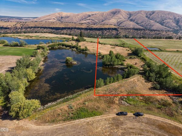 Wamic Market Road, Tygh Valley, OR 97063