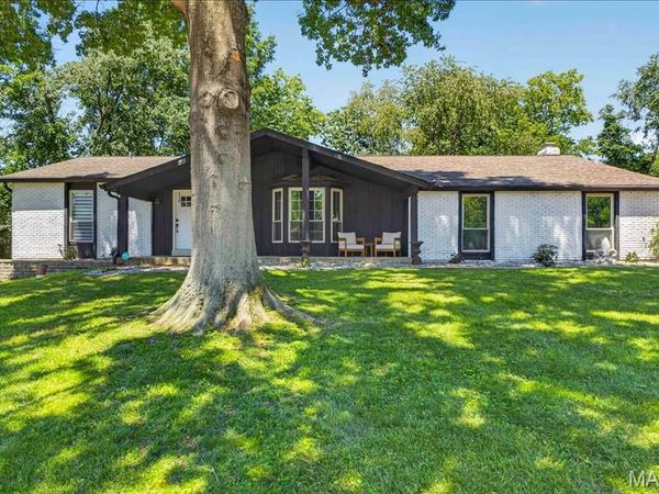 320 Quails Hill Court, Ellisville, MO 63011