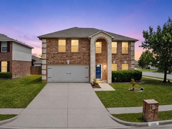 1333 Lauren Drive, Burleson, TX 76028