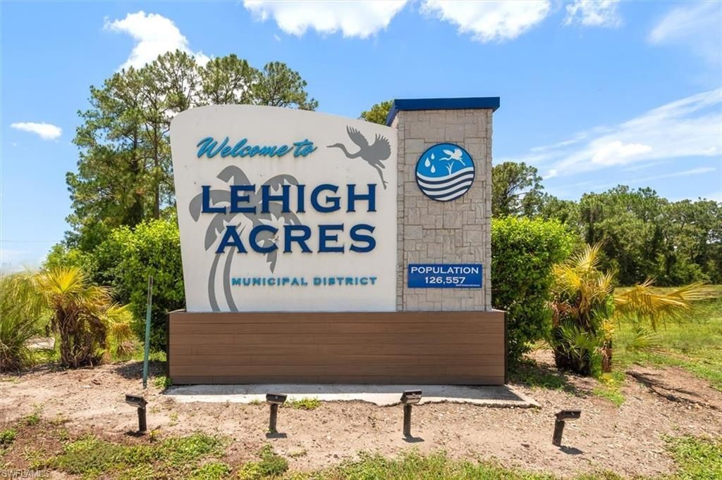 20014 Lake Vista Cir, Lehigh Acres, FL 33936 Photo