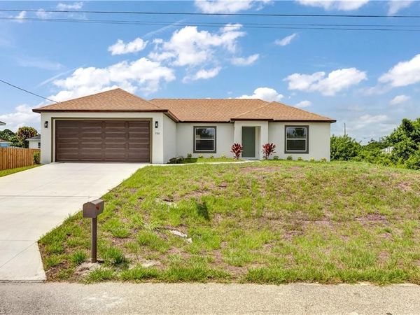 726 Camilla ST E, LEHIGH ACRES, FL 33974