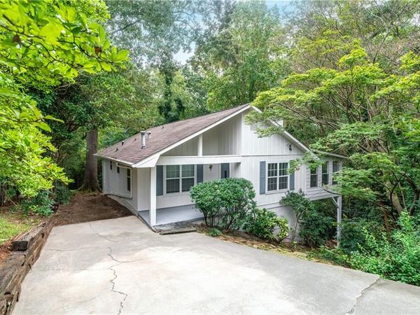 819 Gardenia Lane , Decatur, GA 30033