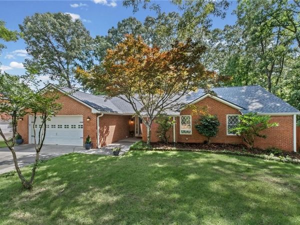 2665 Shadow Pine Drive , Roswell, GA 30076