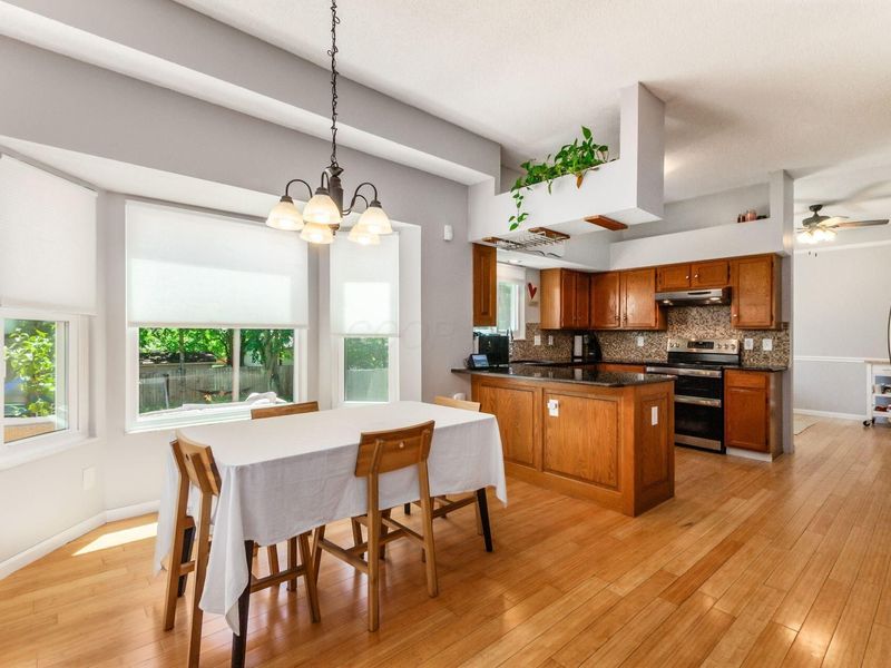 7984 Schoolside Drive, Westerville, OH 43081 Photo 12